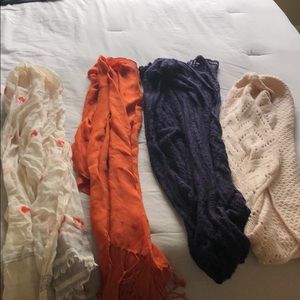 Scarfs set